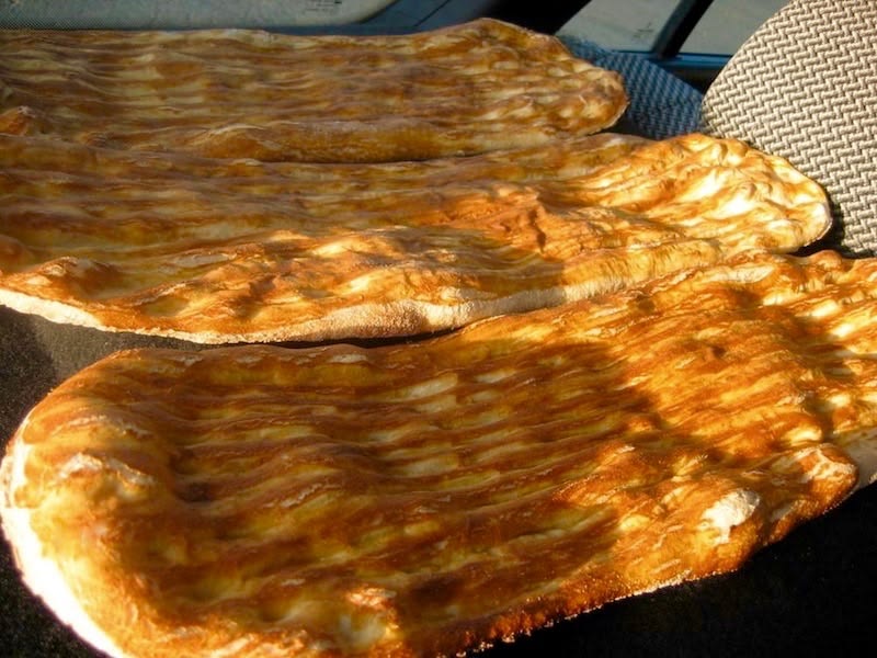 Golden Barbari bread